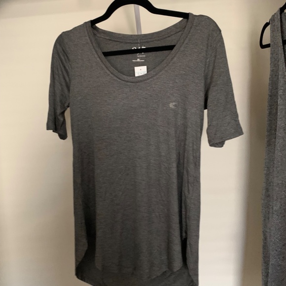 NWT Maurices Short Sleeve  T Shirt - Picture 3 of 3